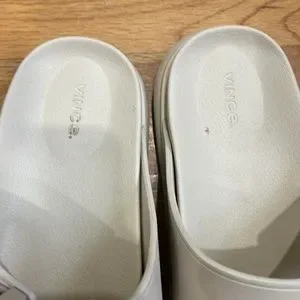 Vince | Shoes | Vince Mens Jady Toneontone Buckle Slide  display picture 2